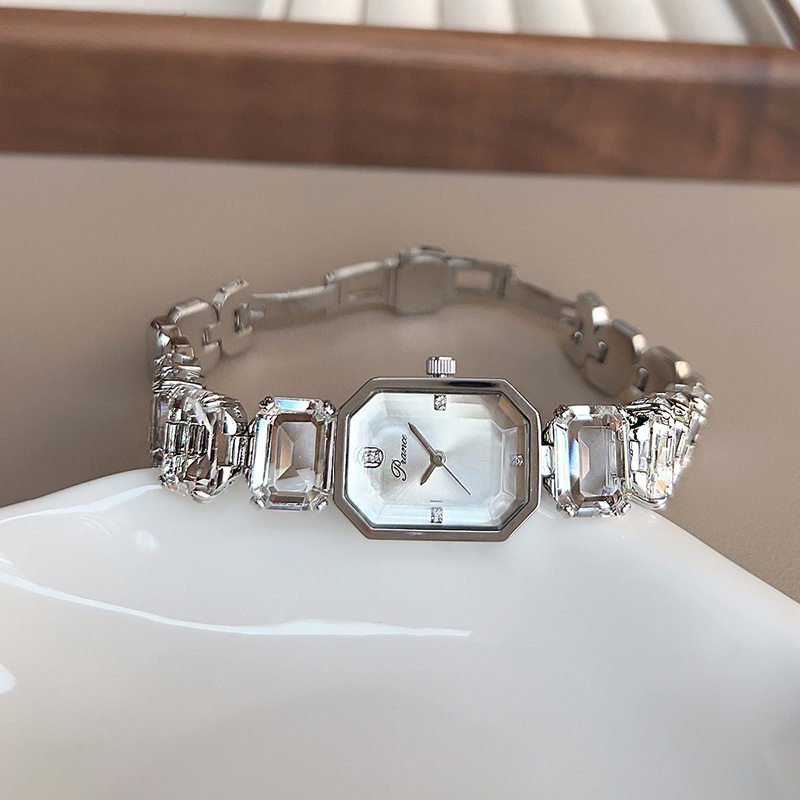 Luxury Watch White - UTHAI femmes montres pour filles montre-bracelet