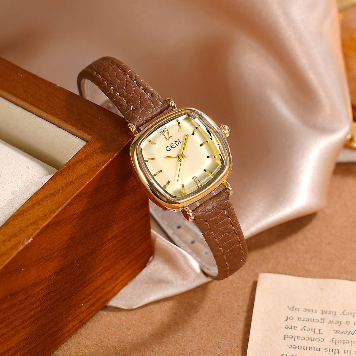Luxury Watch Value - UTHAI 61018 CQ490 Simplicité, valeur esthétique