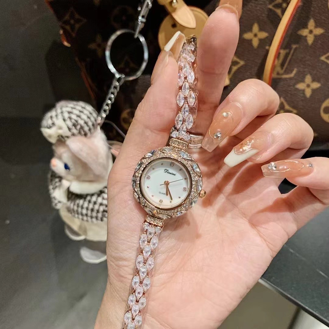 Montre-bracelet pour femmes de - Luxury Watch Value avis et prix